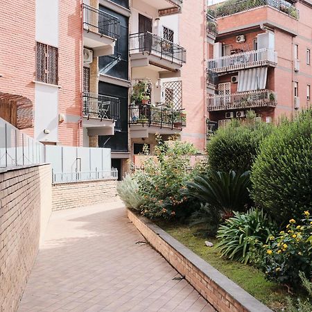 Ferienwohnung Parcheggio Gratuito, Wi-Fi -Netflix & Ac Rom Exterior foto