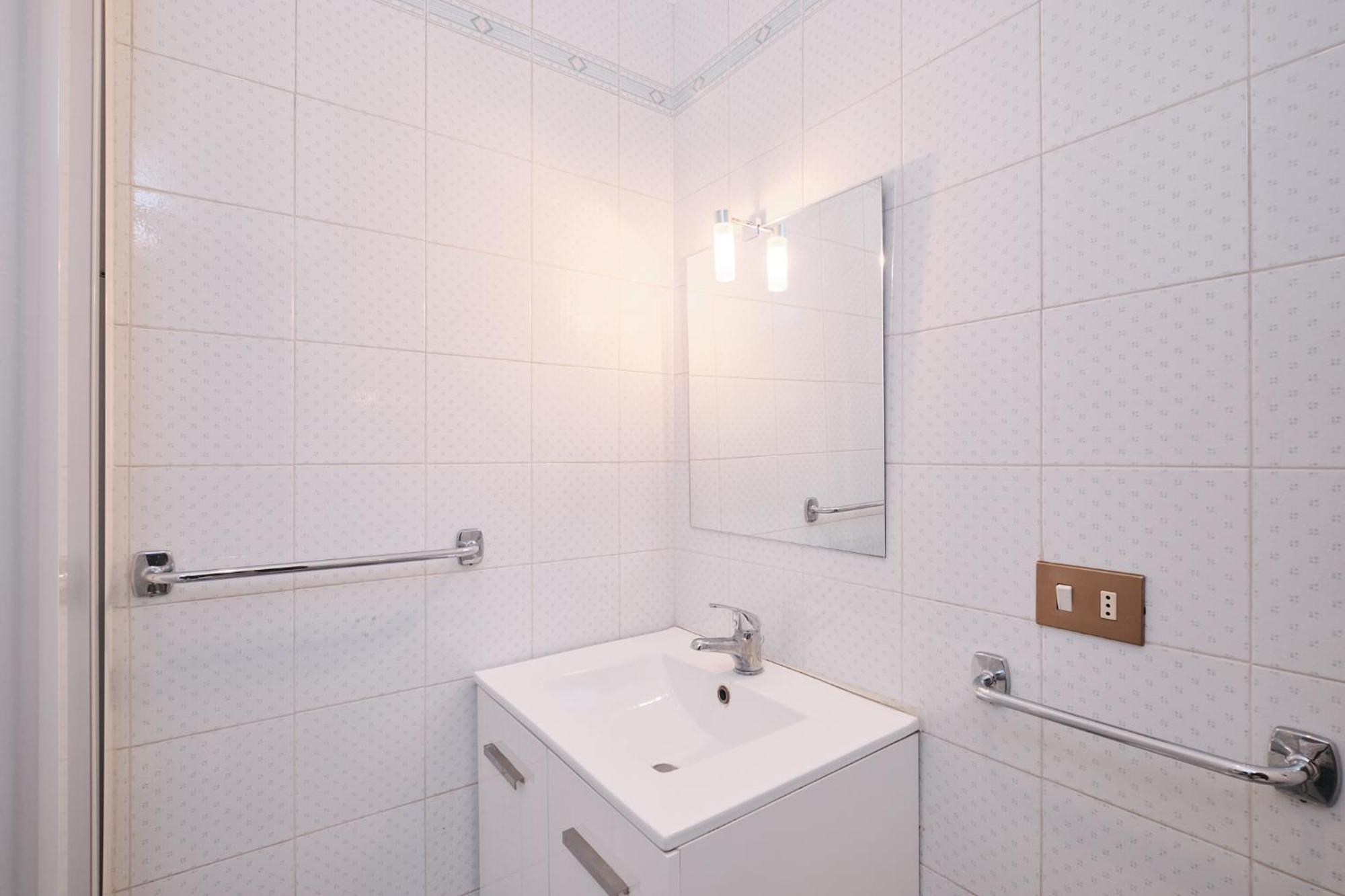 Ferienwohnung Parcheggio Gratuito, Wi-Fi -Netflix & Ac Rom Exterior foto