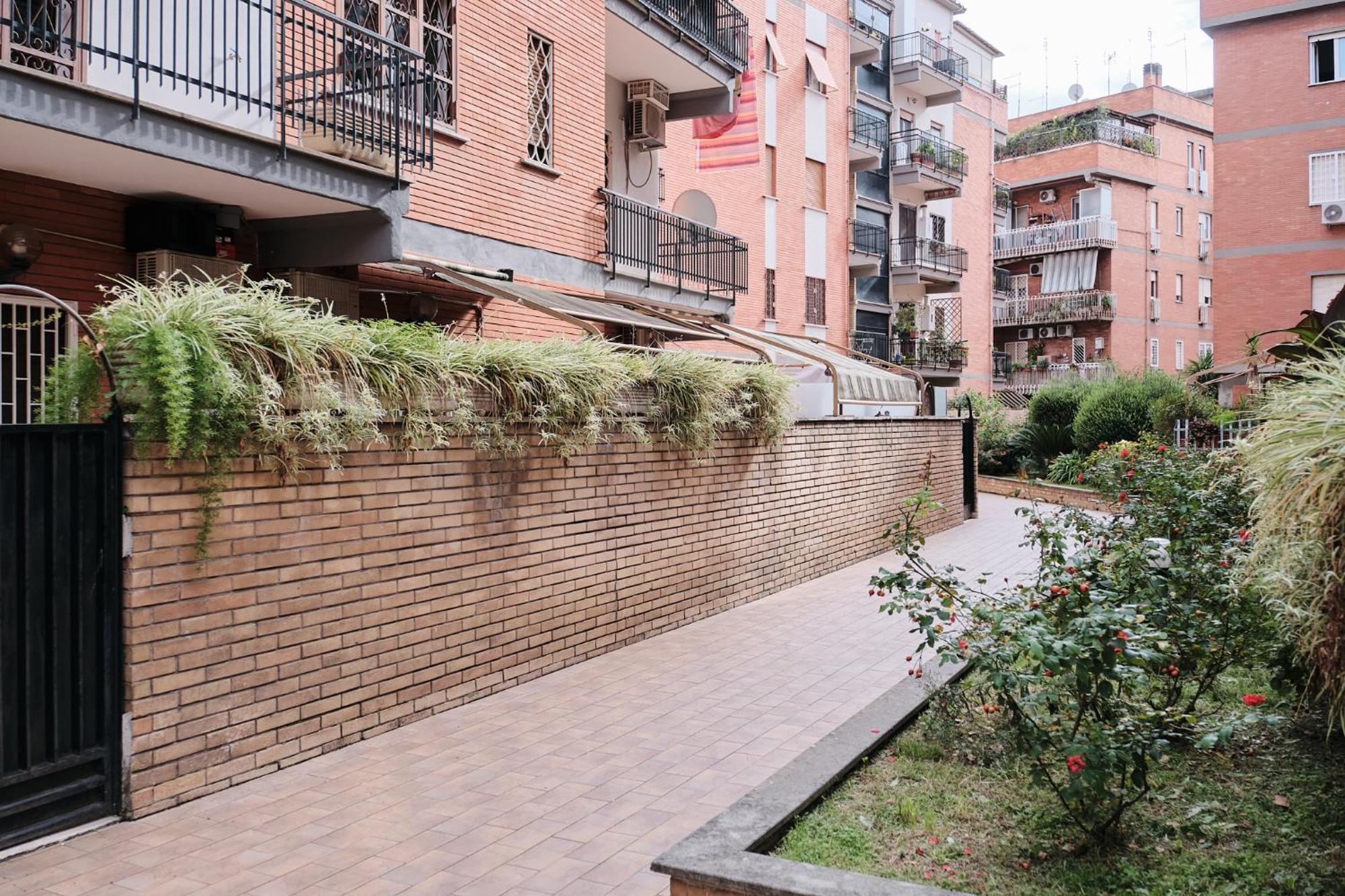 Ferienwohnung Parcheggio Gratuito, Wi-Fi -Netflix & Ac Rom Exterior foto
