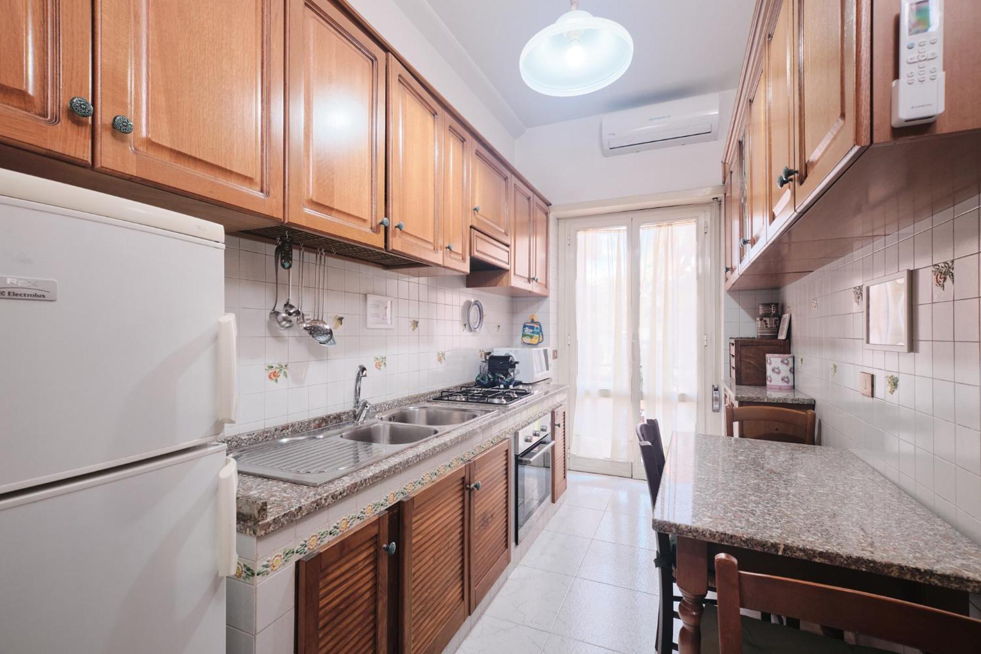 Ferienwohnung Parcheggio Gratuito, Wi-Fi -Netflix & Ac Rom Exterior foto