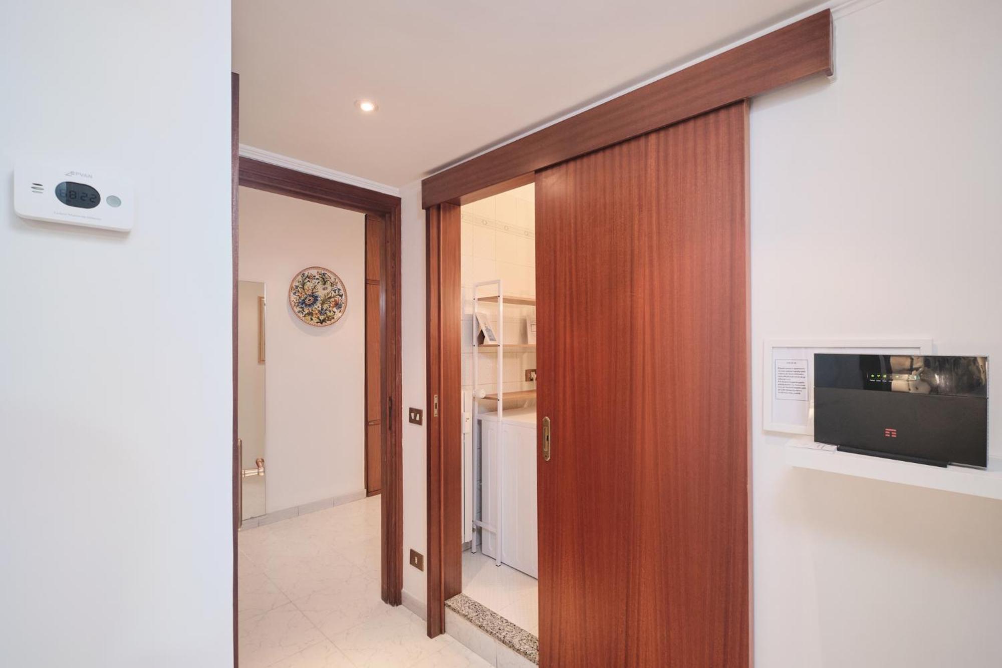 Ferienwohnung Parcheggio Gratuito, Wi-Fi -Netflix & Ac Rom Exterior foto